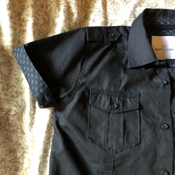 🛍4 for 25🛍 Black Short Sleeved Button up - Picture 4 of 4